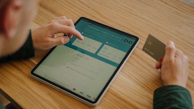 Réduire les frais bancaires WooCommerce en 2026
